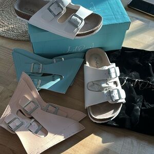 Interchangeable strap flat bed sandals new